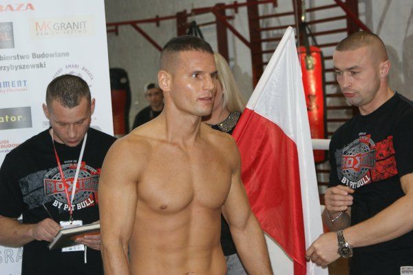 Polski bokser Adam Branecki z Peterborough